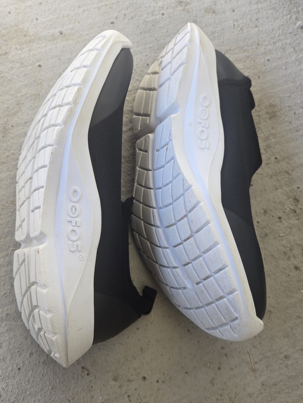 OOFOS Black Slip-On Athletic Shoes with White Sole and Neon Green Liner - Picture 3 of 5